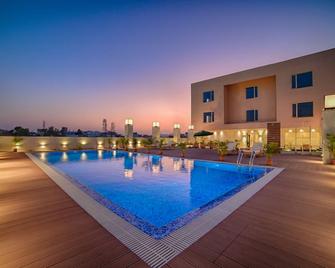 Vivanta Jamshedpur, Golmuri - Jamshedpur - Pool