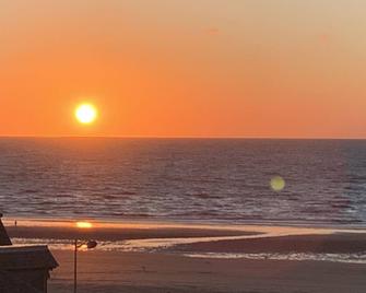 Beautiful sea view for this nice studio. - Villers-sur-Mer - Plajă