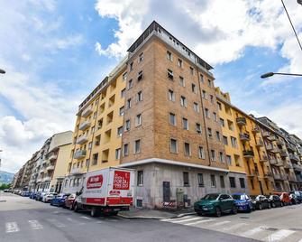 UniPalace |Two-room apartment strategically located 10min walk from Inalpi Arena - Turin - Building