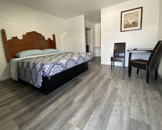 Lucky Cuss Motel - Las Vegas - Bedroom