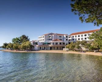 Rivijera Hotel Miran Pirovac - Vodice - Building