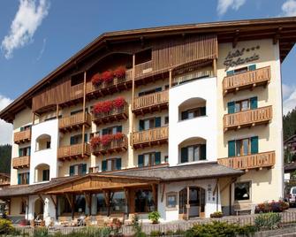 Hotel Jolanda - San Martino di Castrozza - Edificio