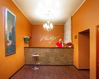 Vintage Hotel - Moscow - Front desk
