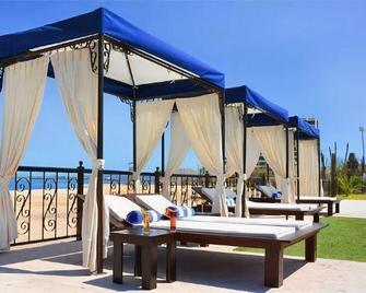 La Posada Hotel & Beach Club - La Paz - Patio