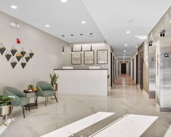 4211 Suites - Filadelfia - Recepción