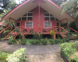Caribbean Paradise Eco-Lodge - Tortuguero - Gebäude