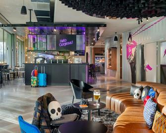 Moxy Antwerp - Anvers - Bar