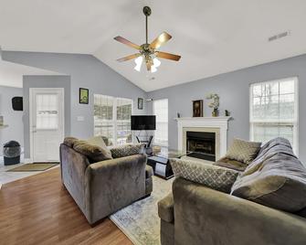 Cozy Ranch - Matthews - Sala de estar