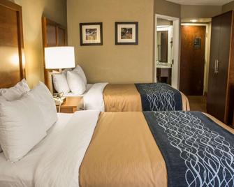 Quality Inn - Akron - Bedroom