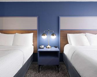 AmericInn by Wyndham Casper Event Center Area - Casper - Phòng ngủ