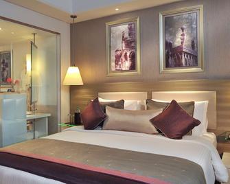 Radisson Hyderabad Hitec City - Hyderabad - Bedroom