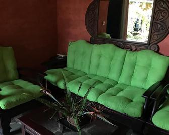 Hotel Villa Santo Domingo - Concepción de Ataco - Sala de estar