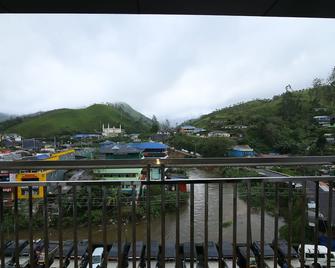 Jays Inn - Munnar - Parveke