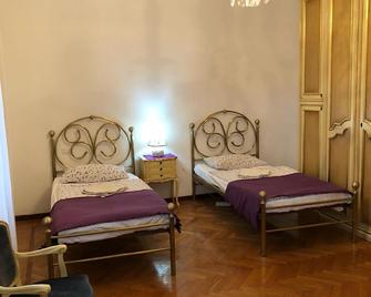 City Center Best Hostel - Mailand - Schlafzimmer