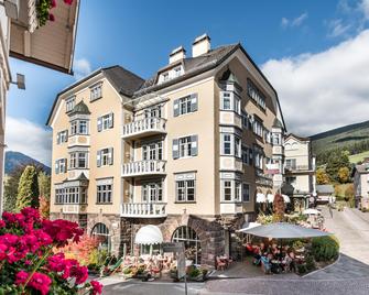 Classic Hotel Am Stetteneck - Ortisei - Building