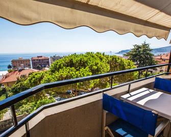 Hotel Palace - Varazze - Balcony