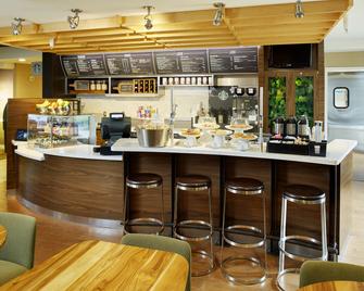 Courtyard by Marriott Lansing - Lansing - Bar