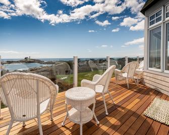 Viewpoint Hotel - York - Balcony